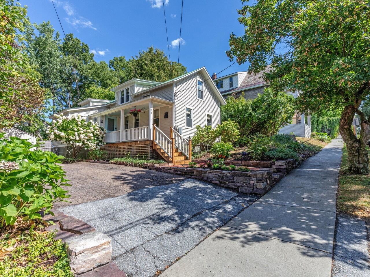 Sold property in Burlington Sold property in Burlington