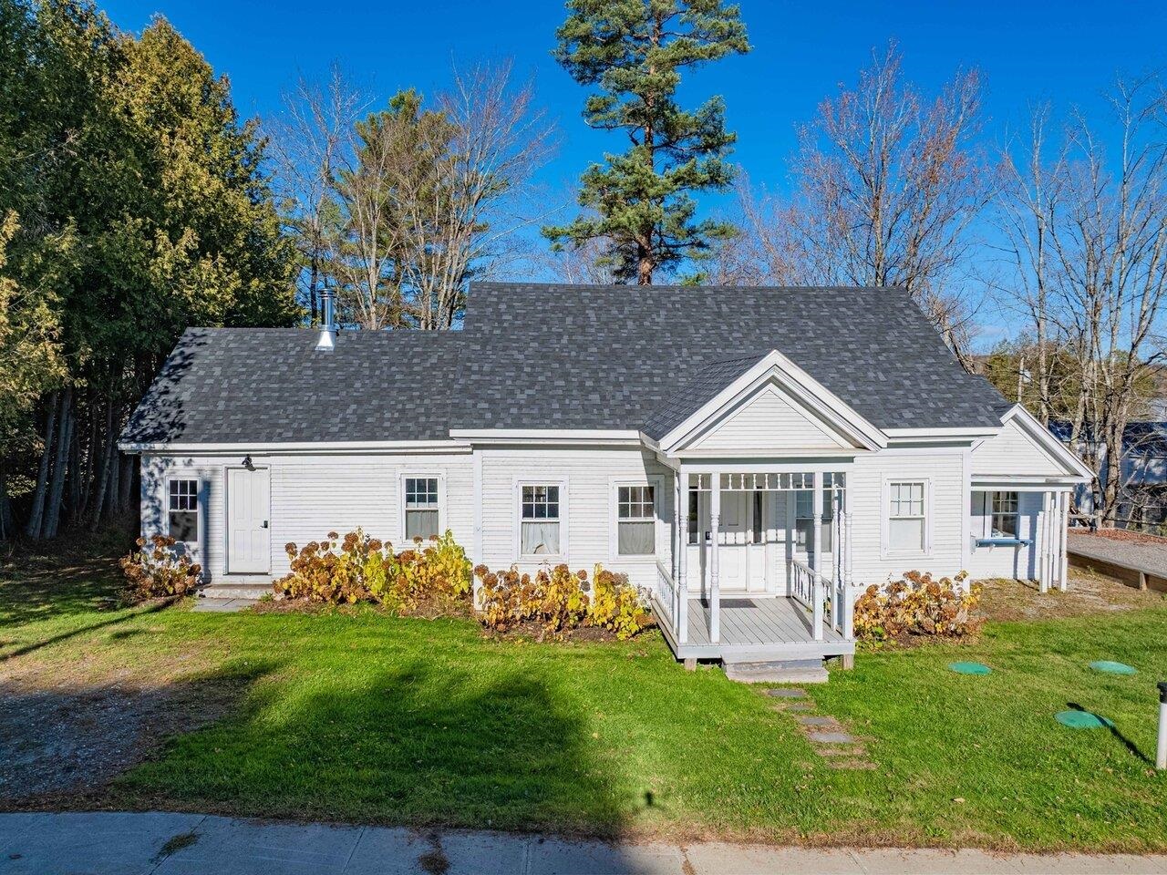 38 Beach Road, Greensboro