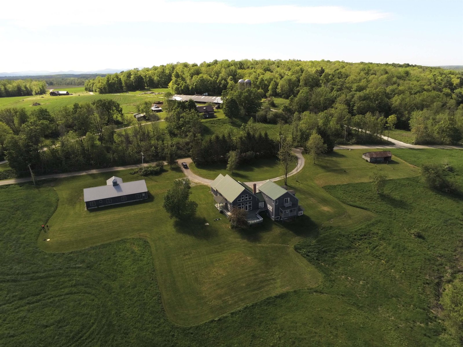 2112 Middle Road, Salisbury