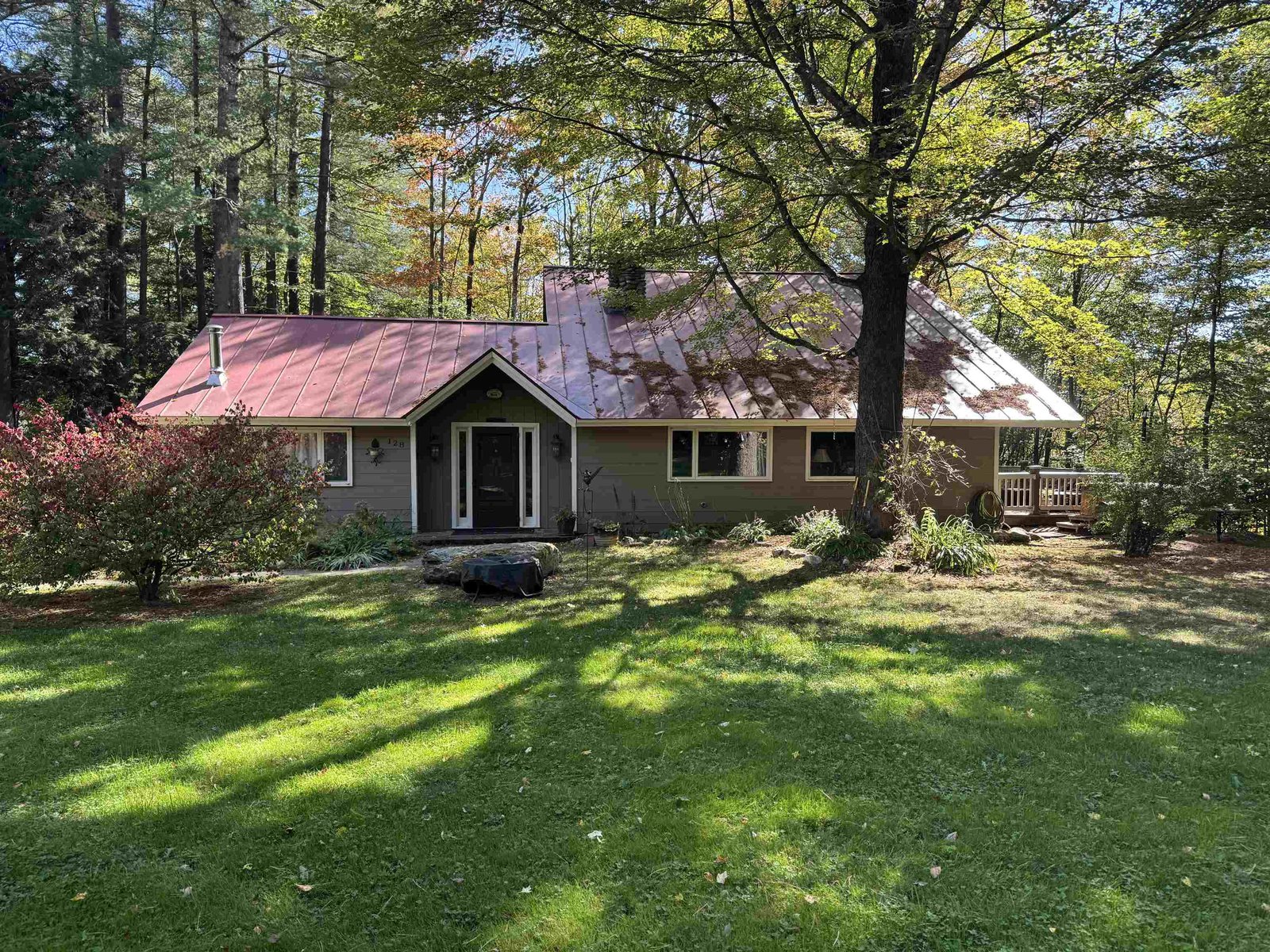 128 Upper Pines Road, Warren