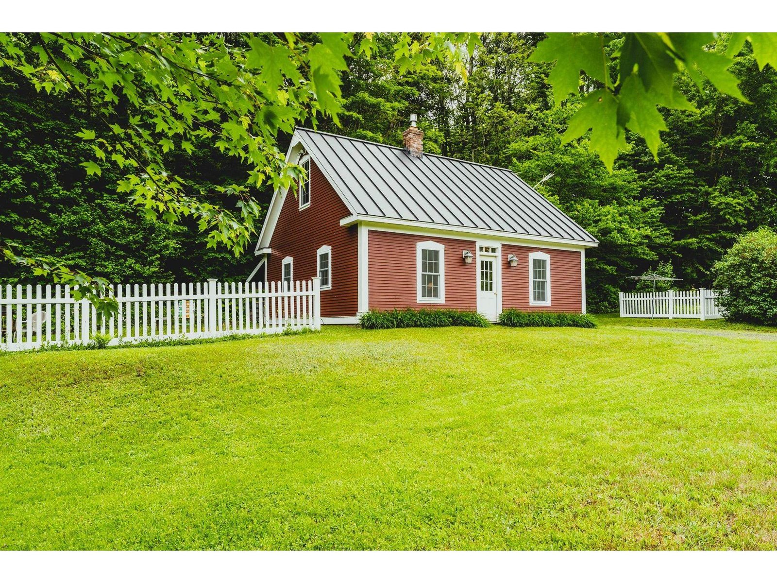 425 Nebraska Valley Road, Stowe