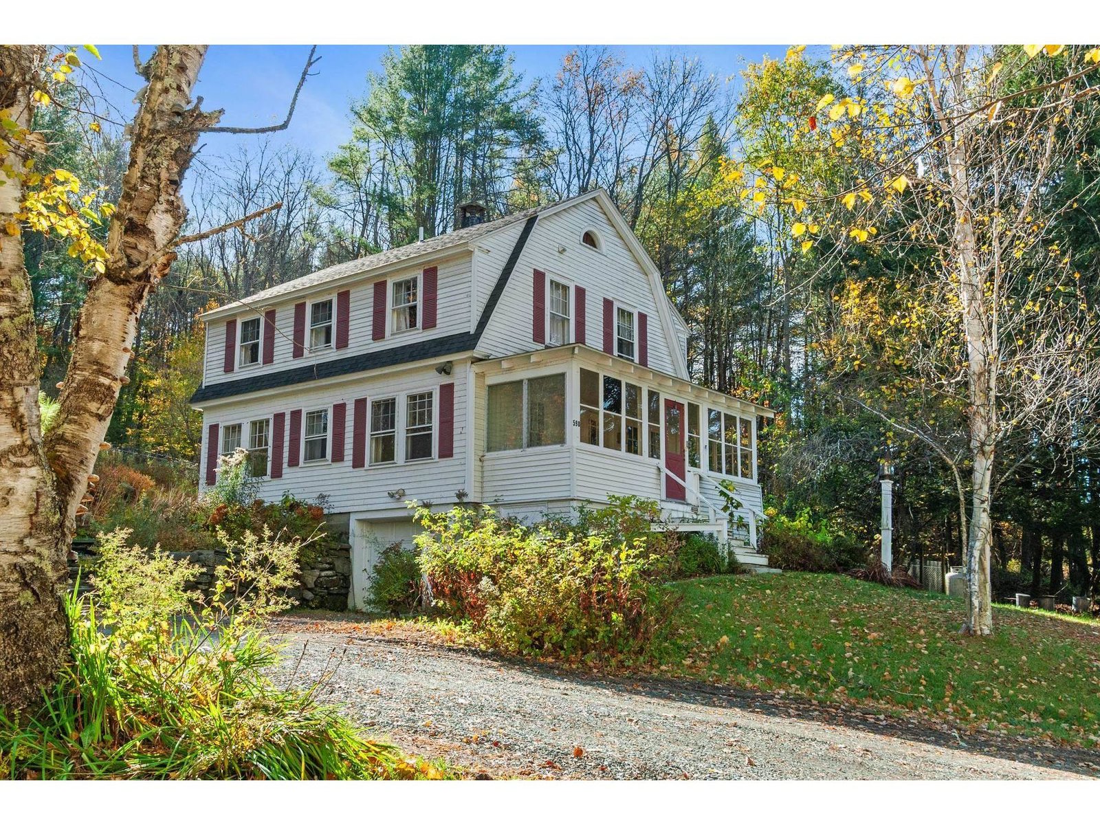 598 East Woodstock Road, Woodstock