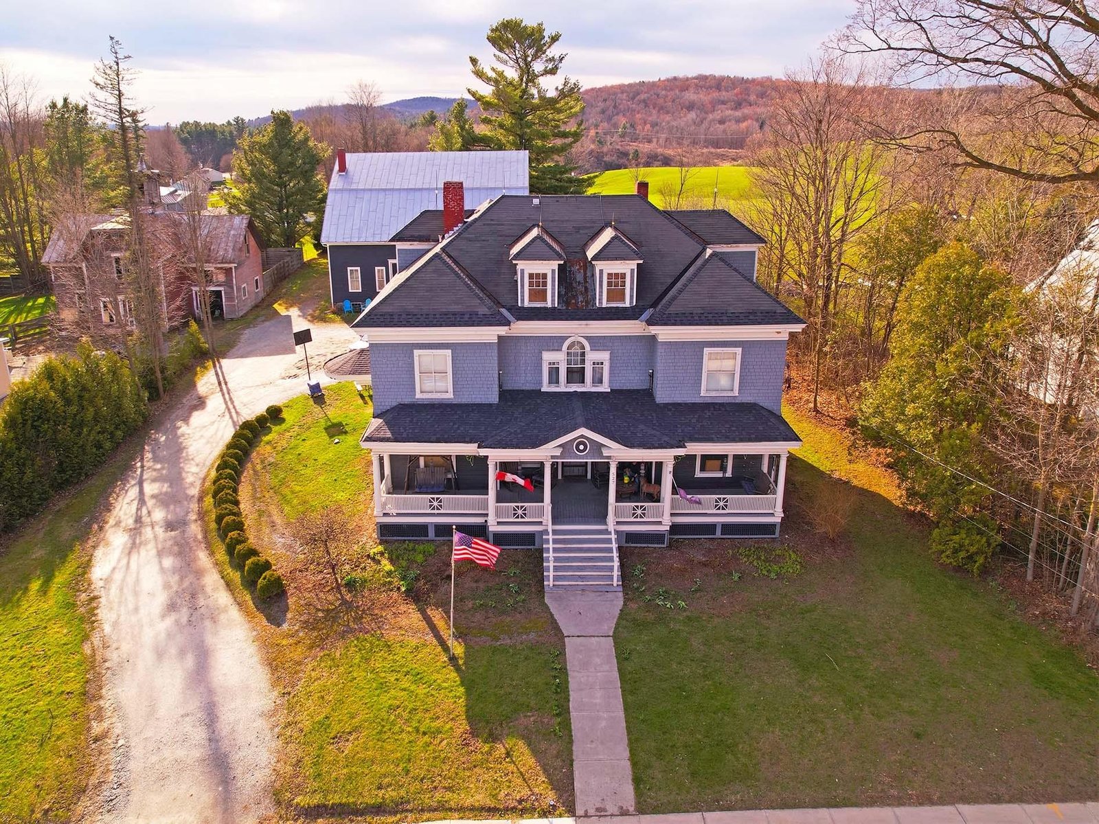 527 main Street, Enosburg