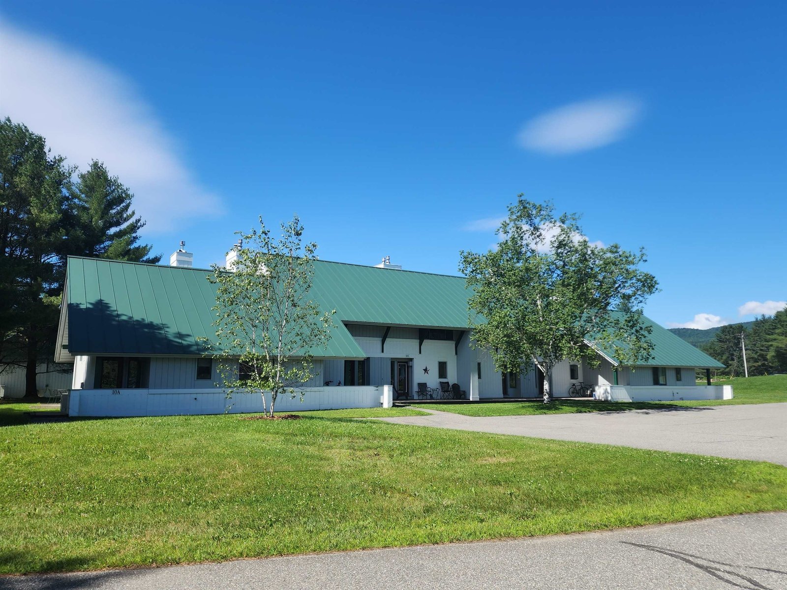 261 Village Green Drive, Stowe