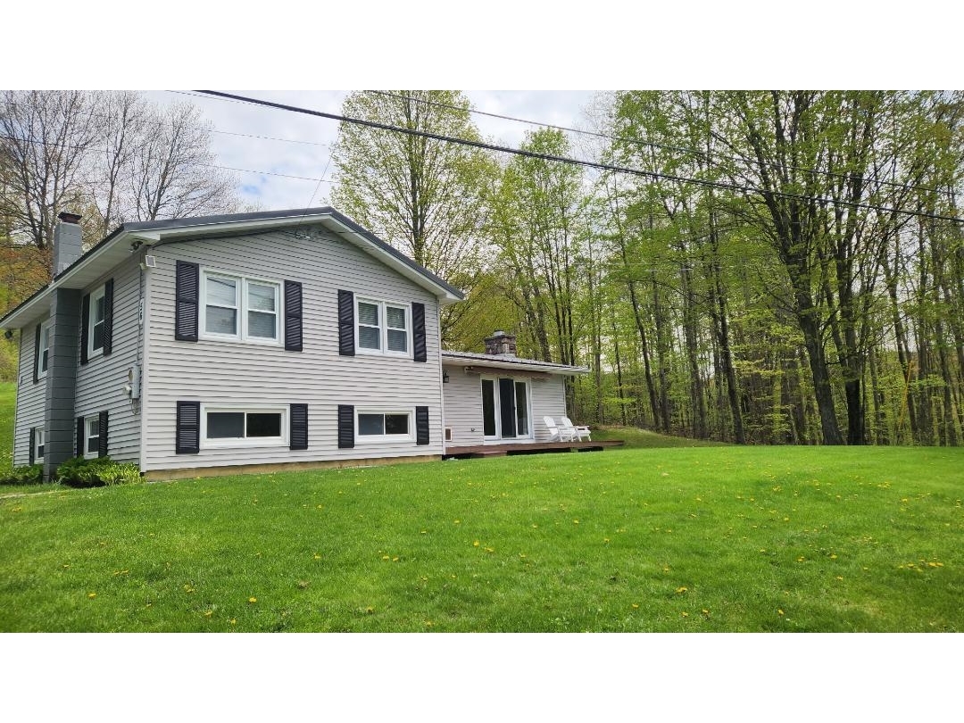 56 Burr Pond Road, Sudbury