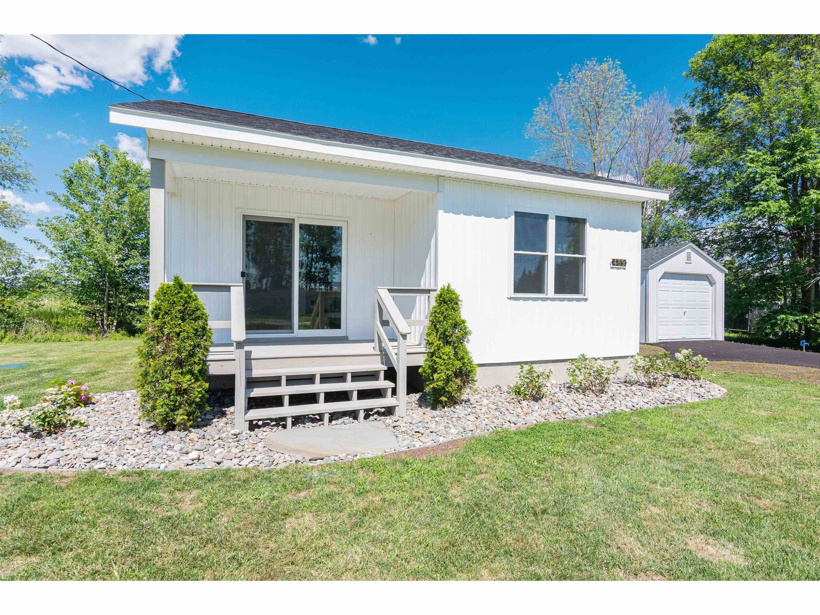 489 Lakewood Drive, Swanton