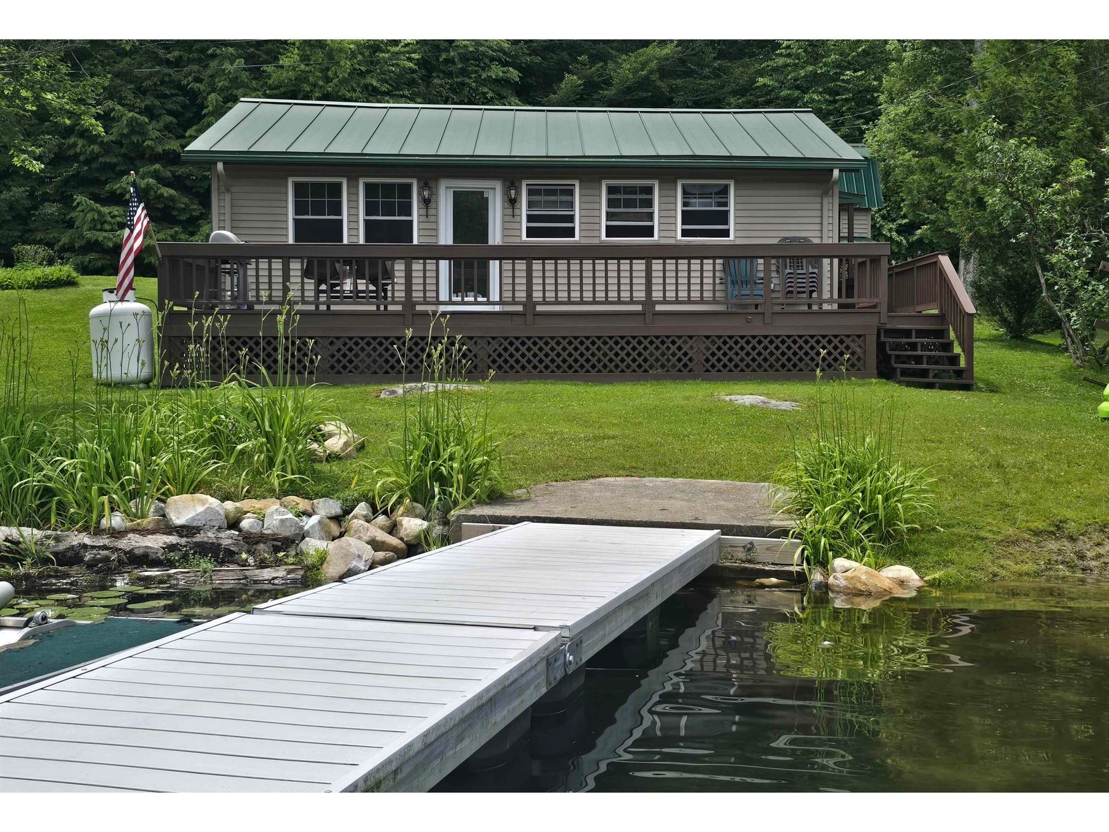 16 West Shore Drive, Tinmouth
