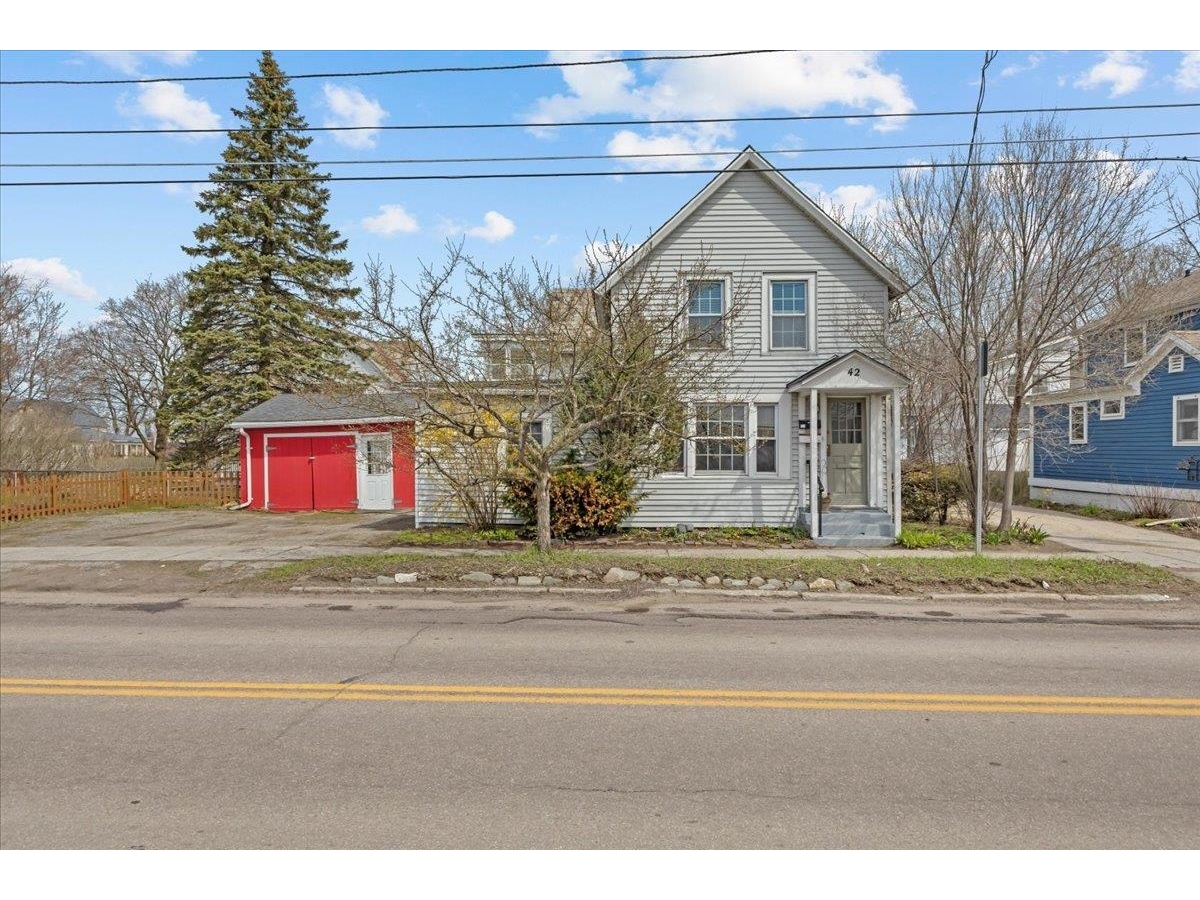 42-44 Oak Street, Burlington
