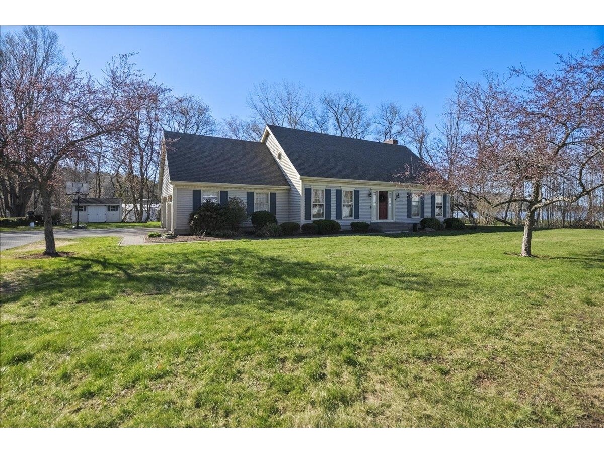 26 Rugg Avenue, Milton