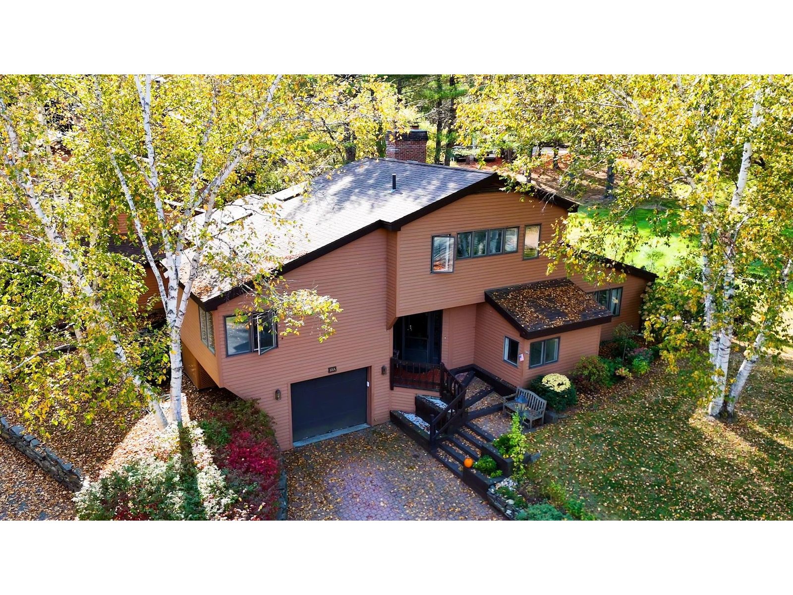 3755 Quechee Main Street, Hartford