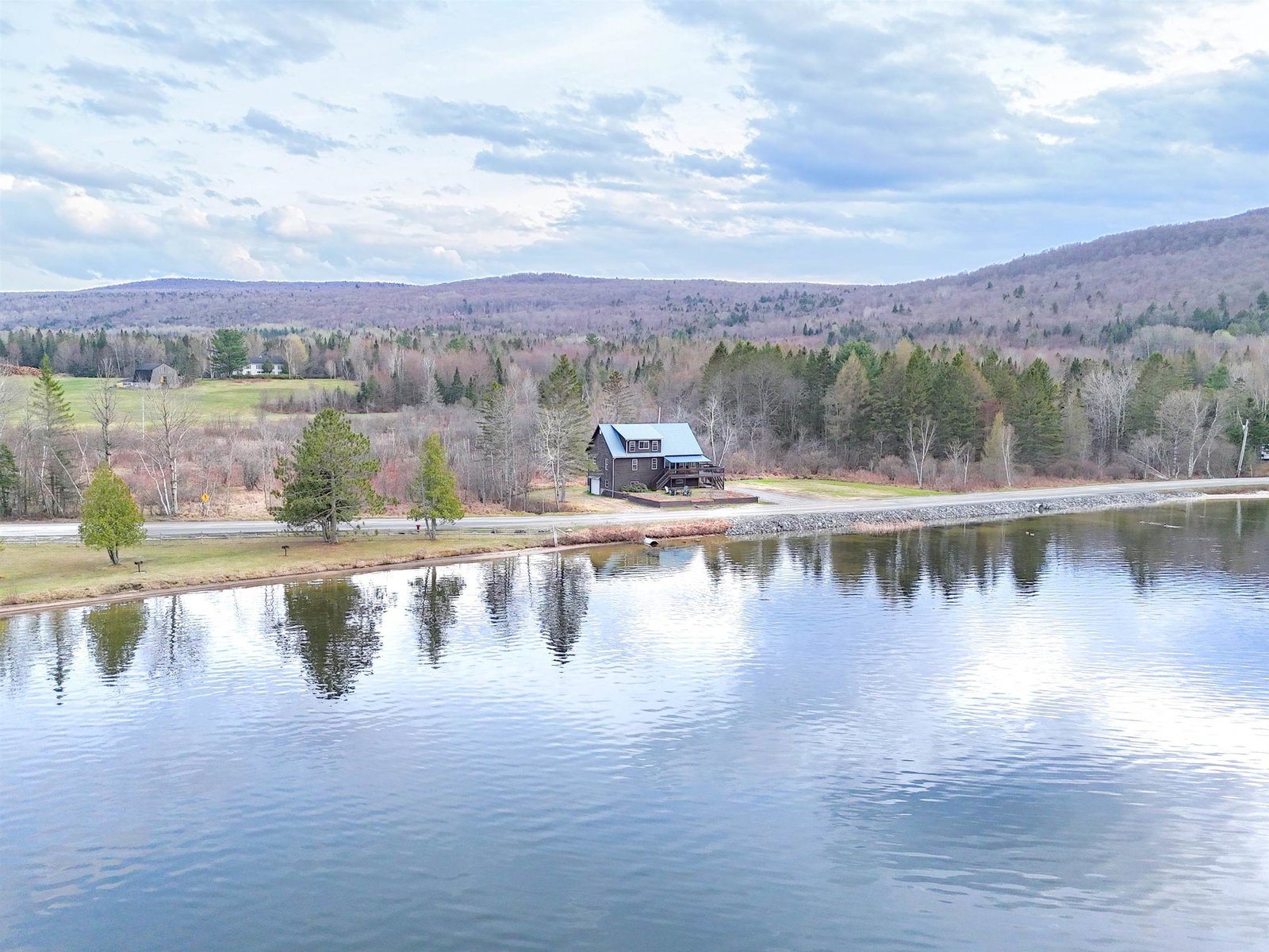 324 Lakeshore Drive, Brighton