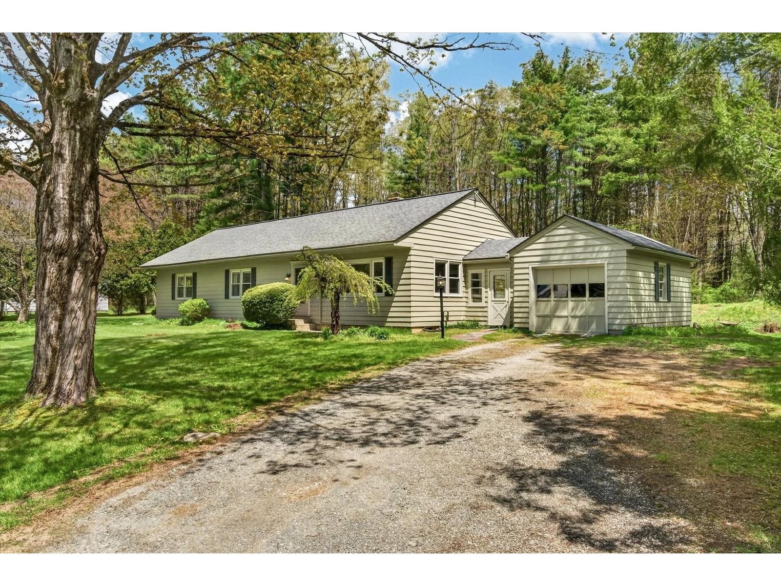 274 North Grove Street, Rutland Town
