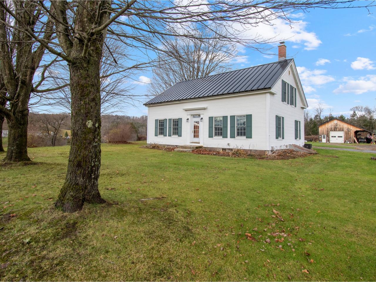 405 Brookside Road, Westford