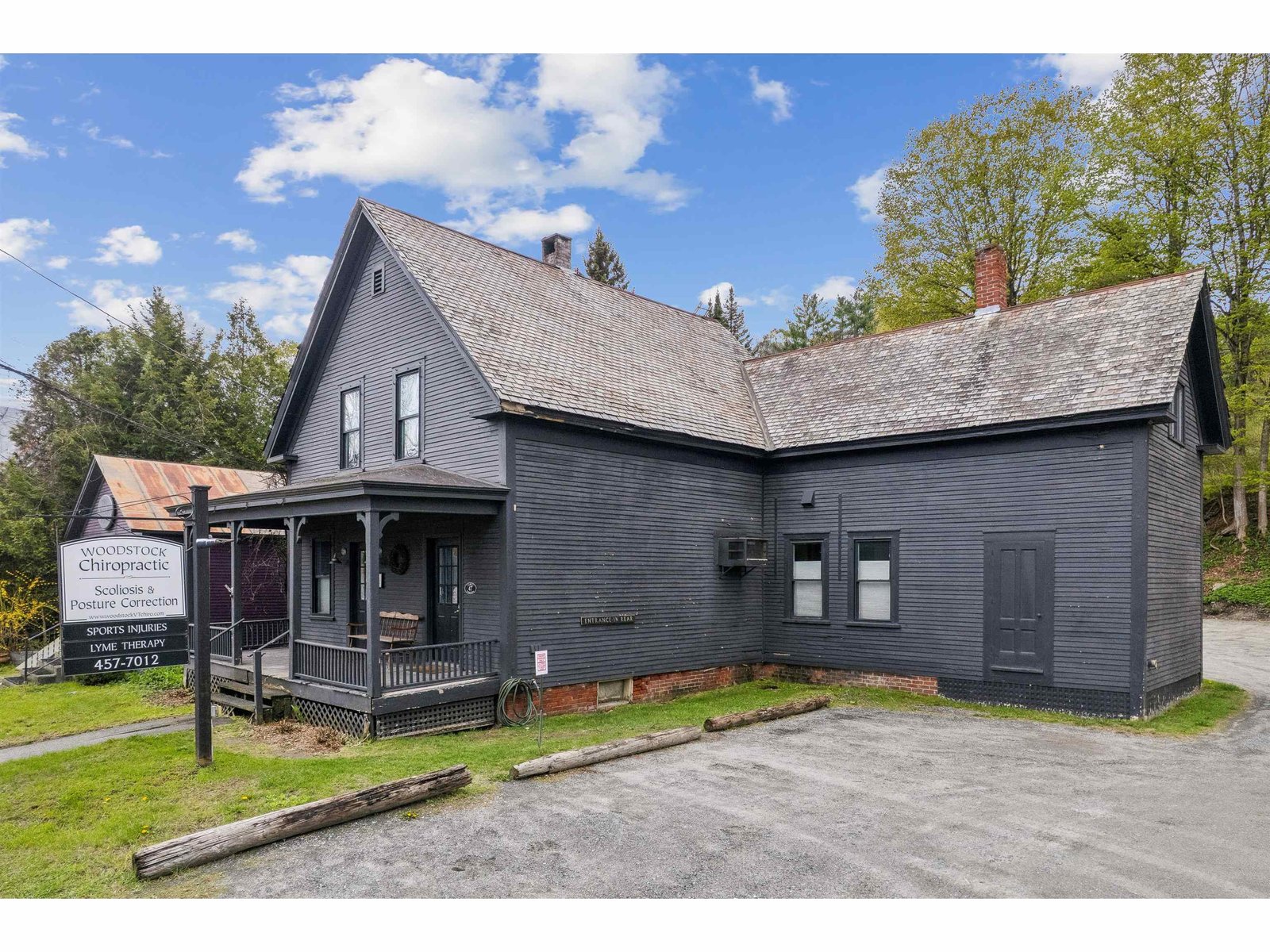 47 Pleasant Street, Woodstock