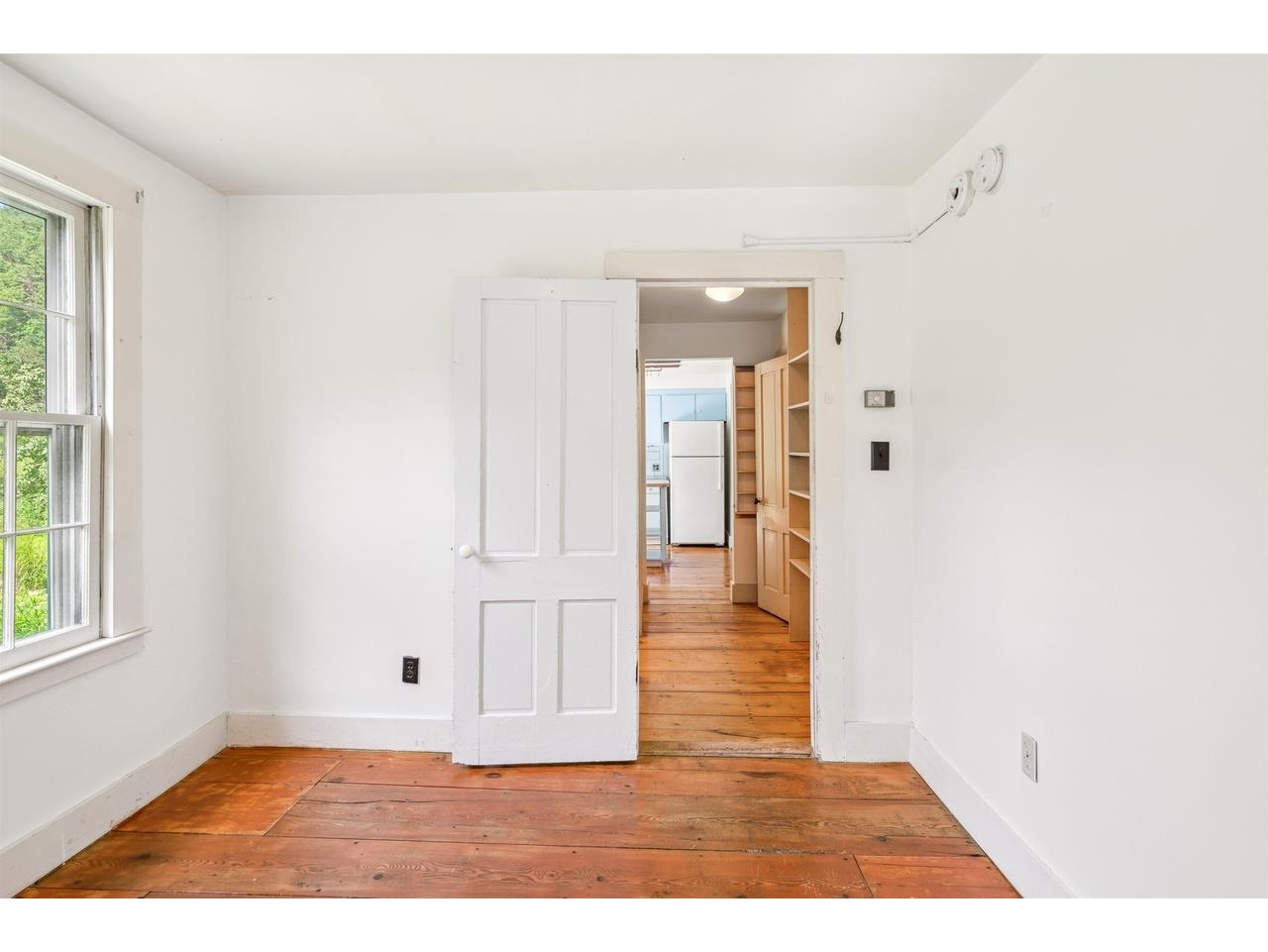 Bedroom 2 (2)