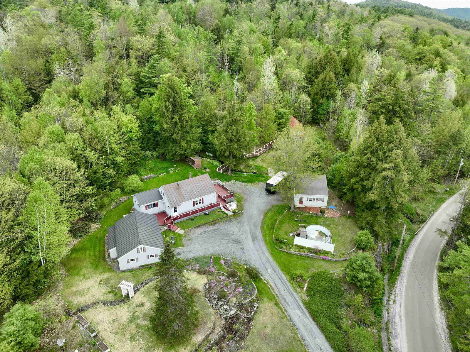 1238 Halls Lake Road, Newbury