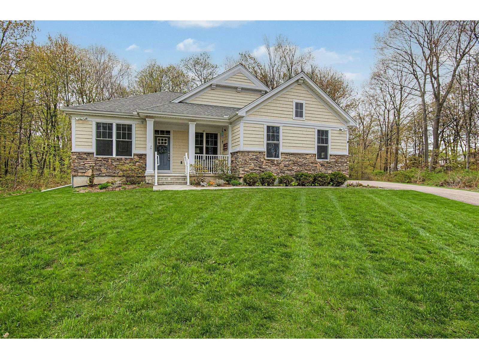 107 Staniford Farms Road, Burlington