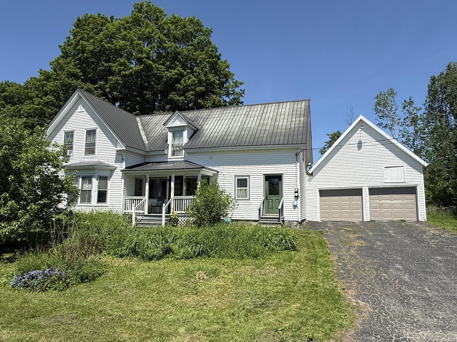 64 Pleasant Street, Hardwick