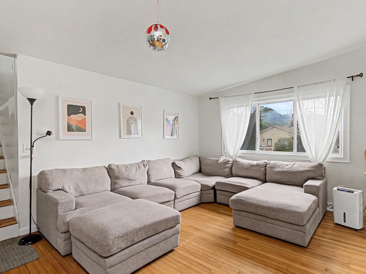 10 Suburban Square, South Burlington