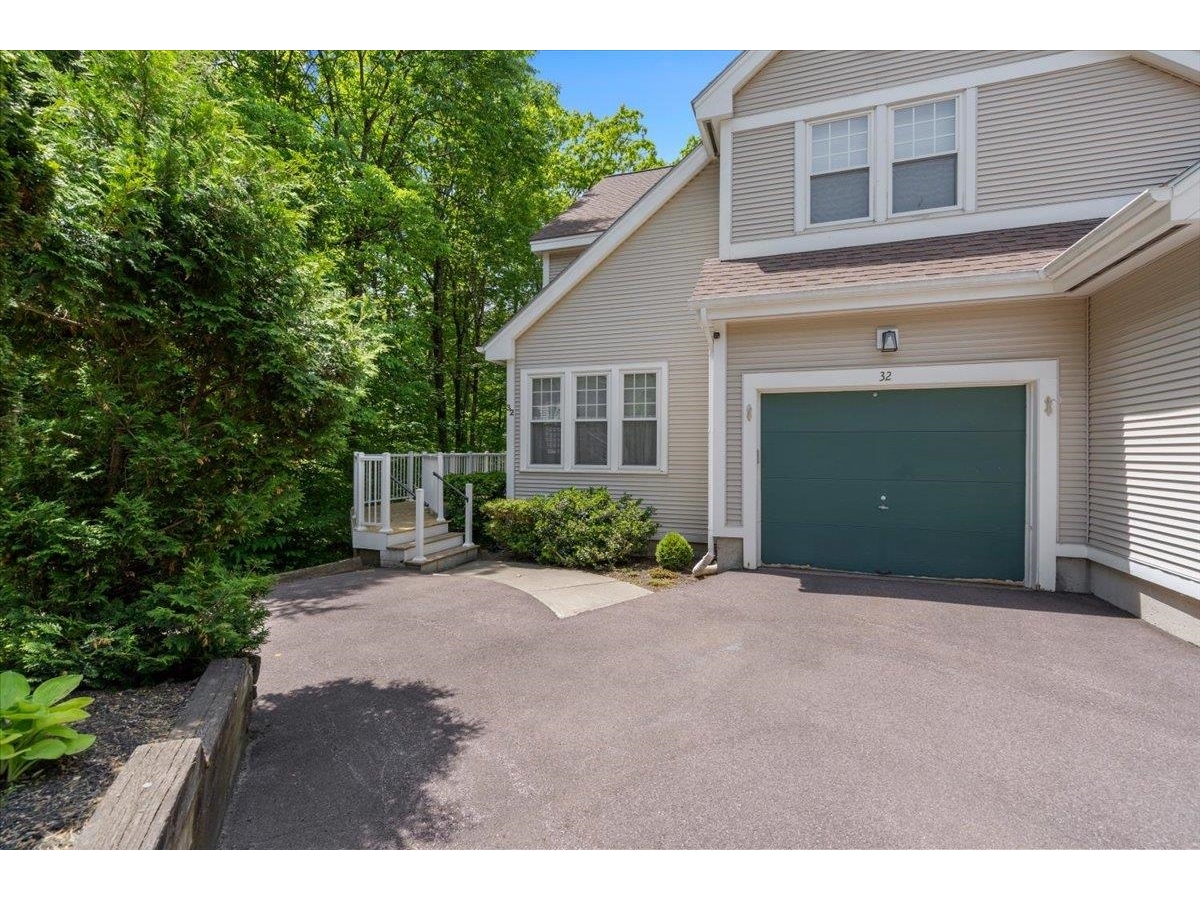 32 Larch Road, South Burlington