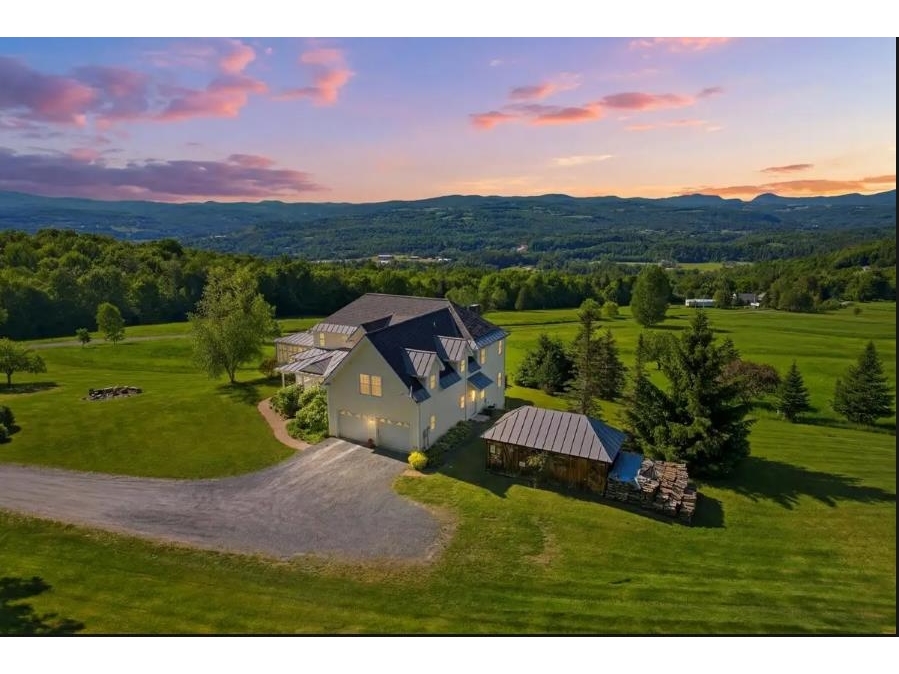 1063 Whipple Hill Drive, Lyndon