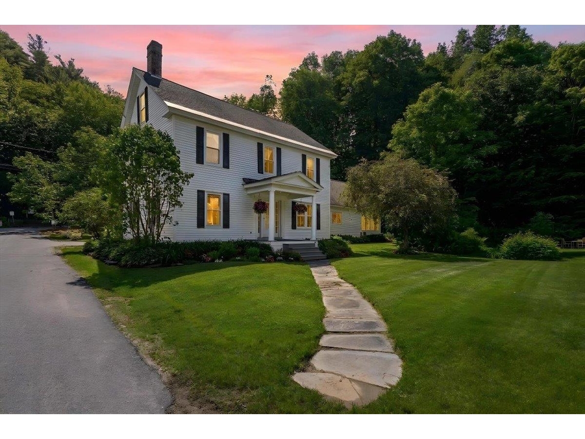 96 Sunset Street, Stowe