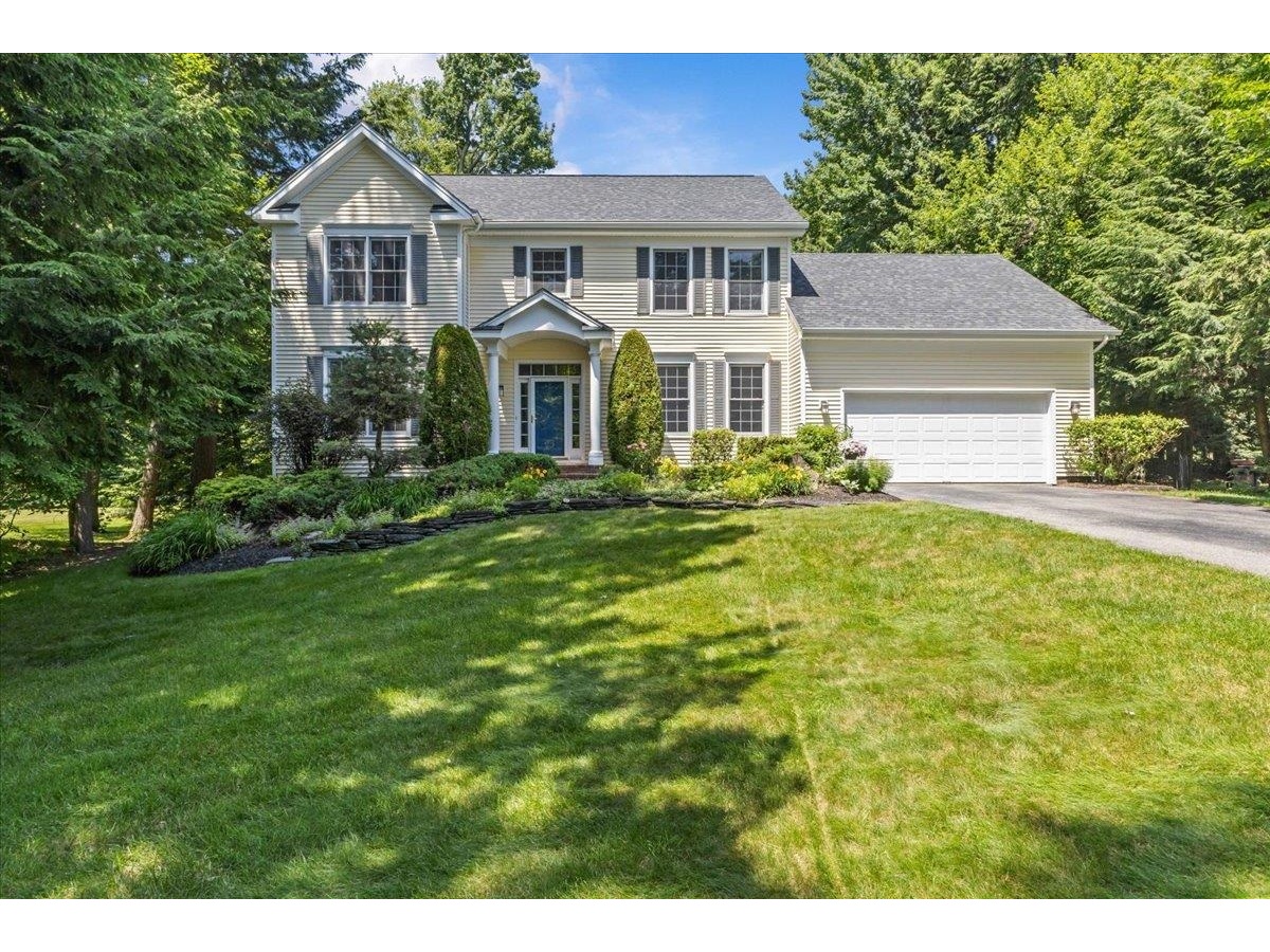 56 Barrett Lane, Williston