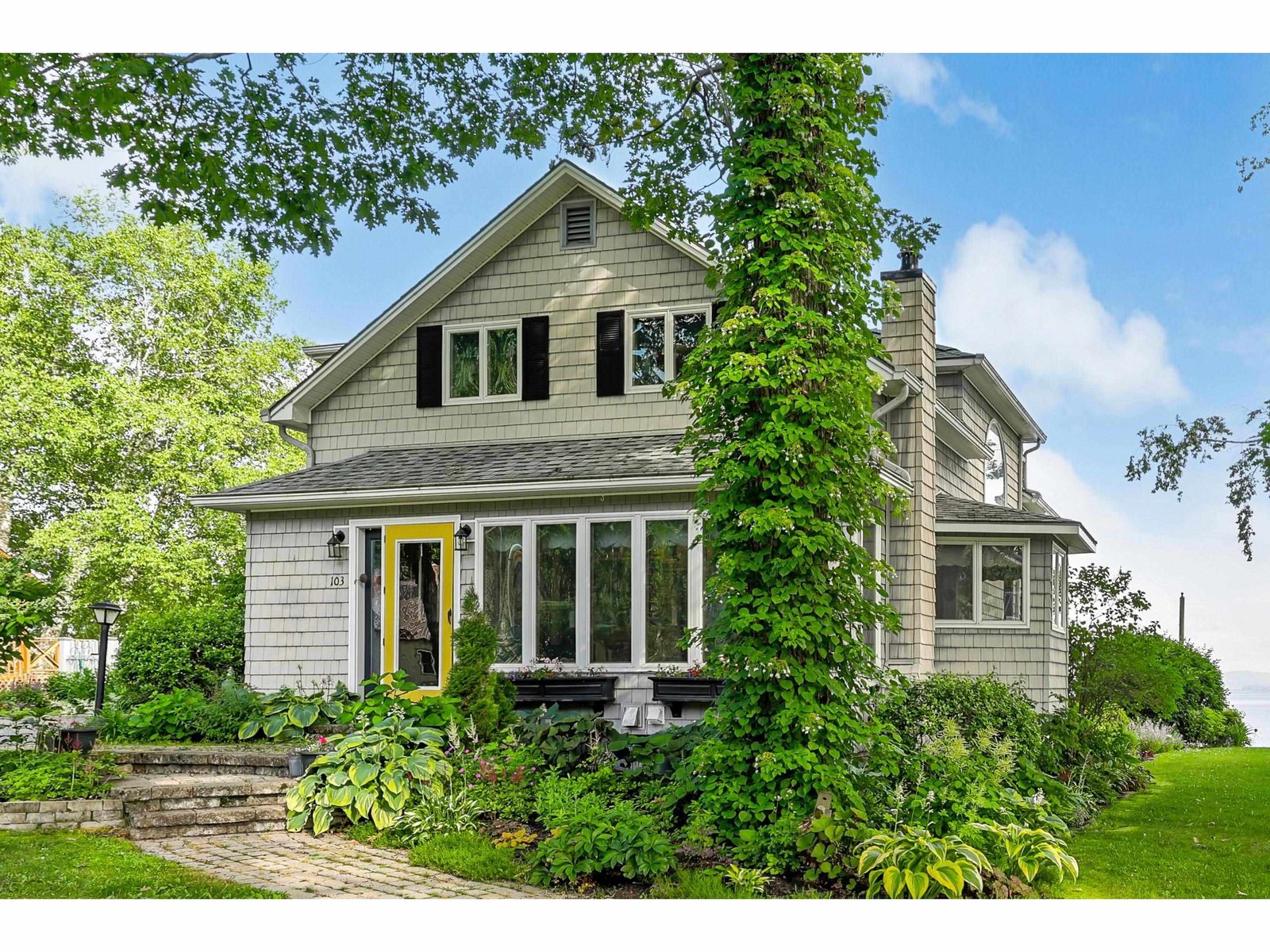 103 Loop Road, Newport City