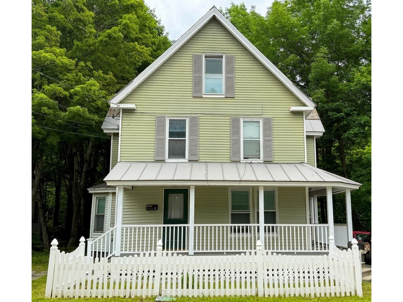 51 Andover Street, Ludlow