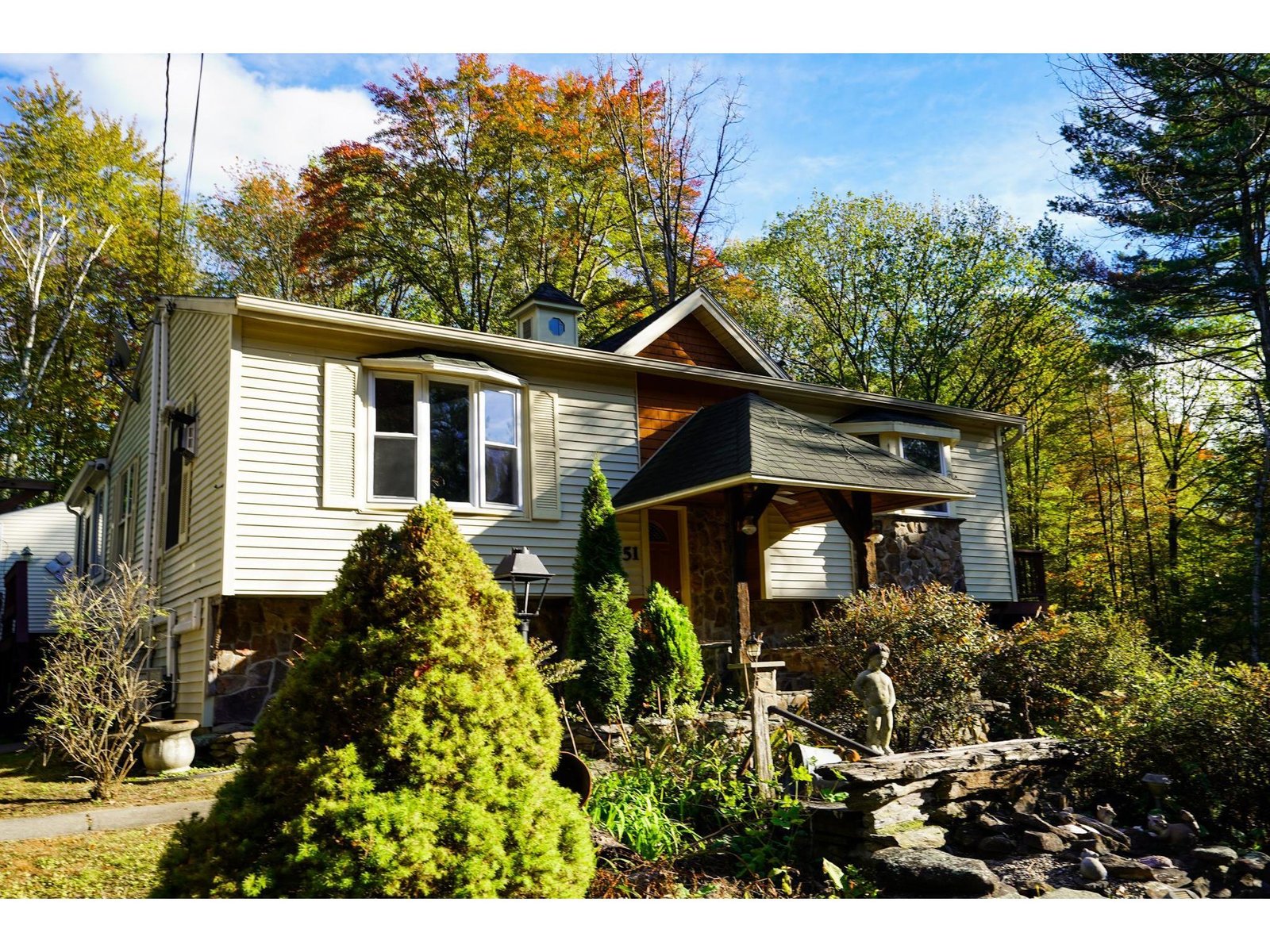 51 Circle Road
