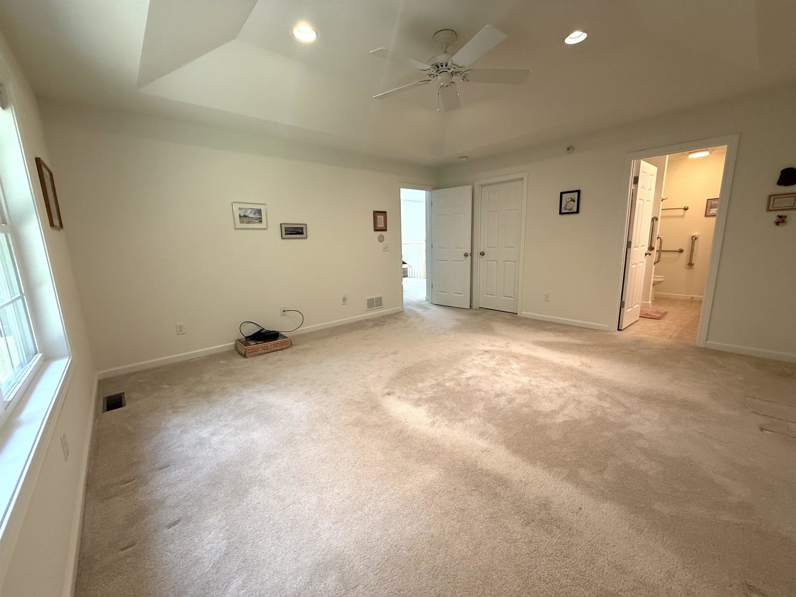 Primary bed with WIC and private bath