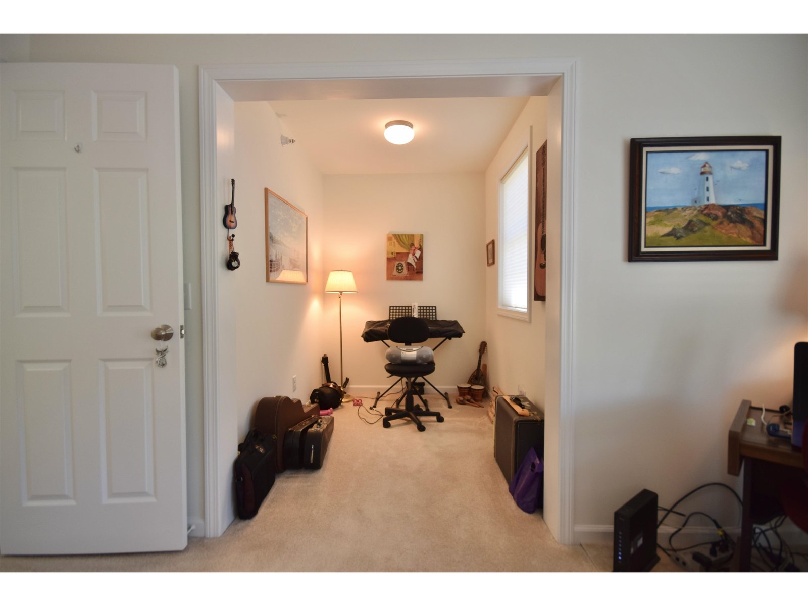 2nd bedroom