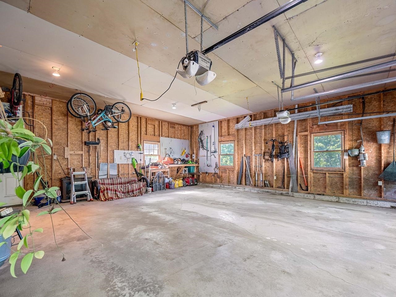 Great storage and/or work shop