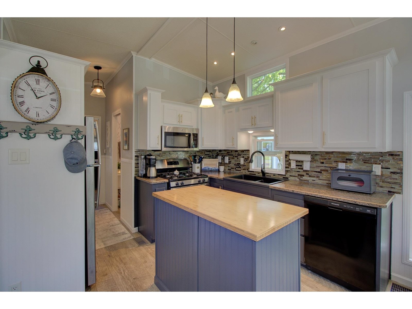 51 Island Circle