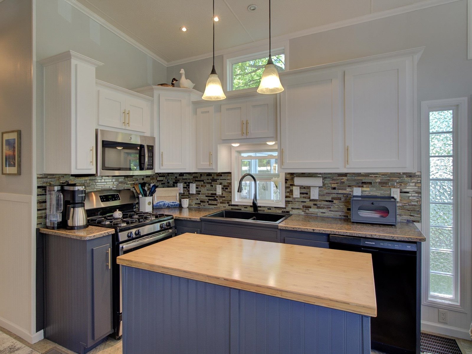 51 Island Circle