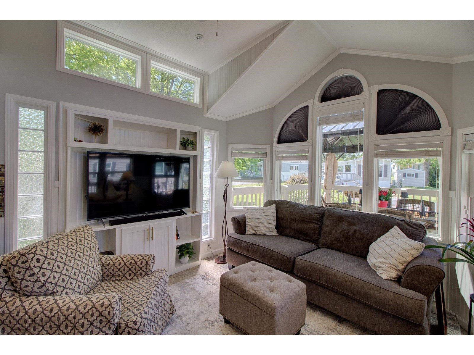 51 Island Circle