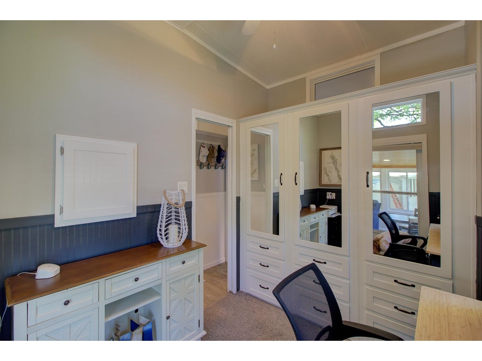 51 Island Circle