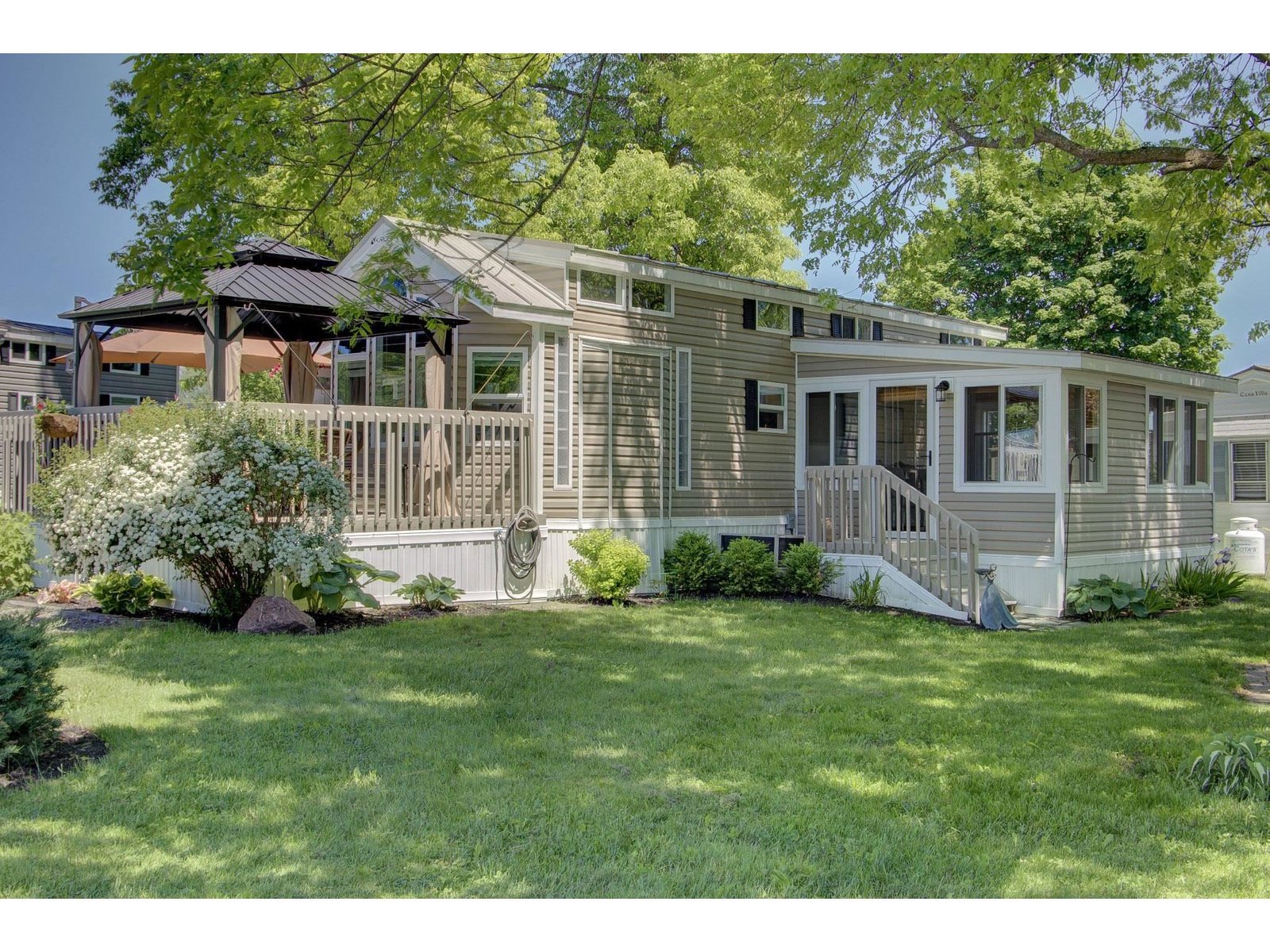 51 Island Circle