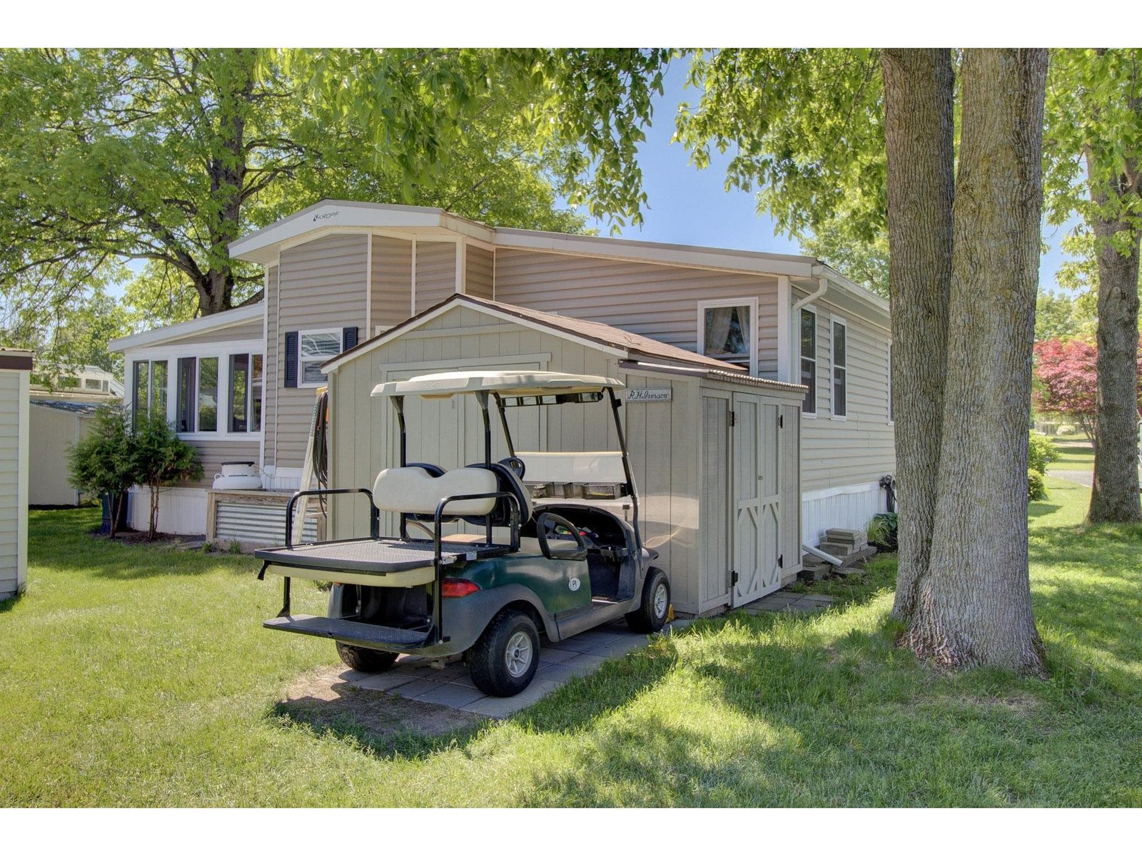 51 Island Circle