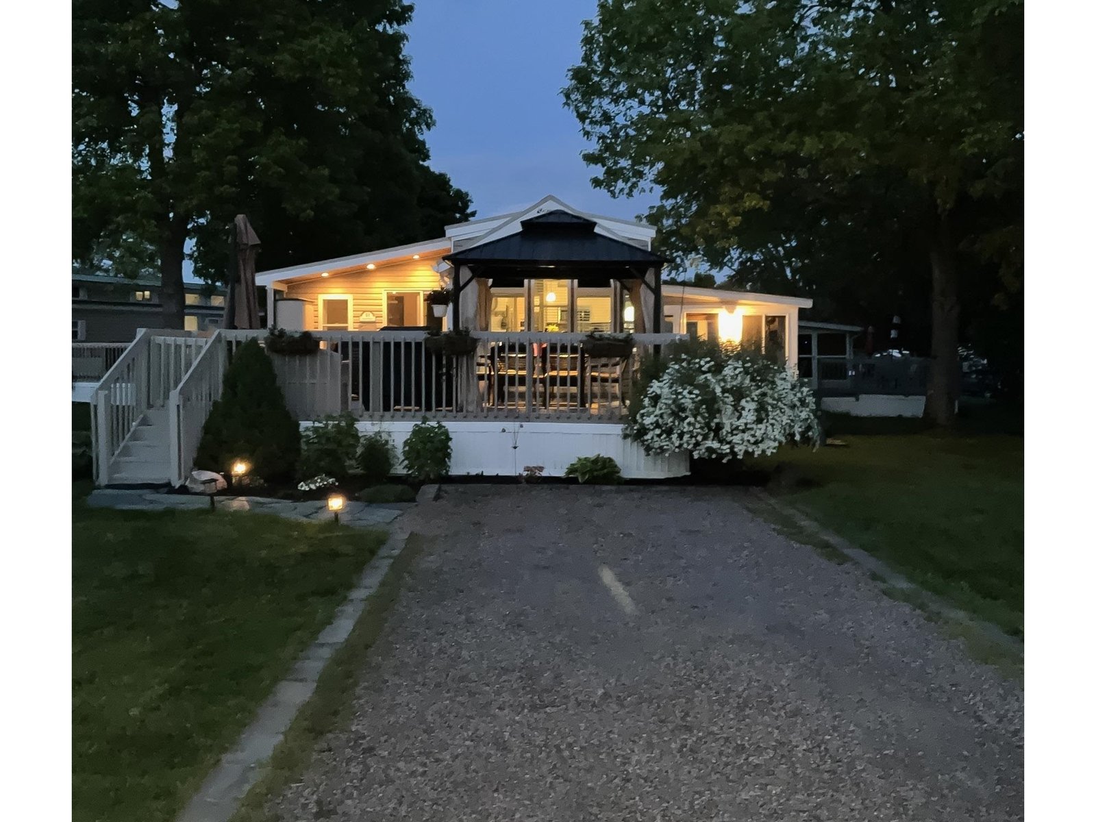 51 Island Circle