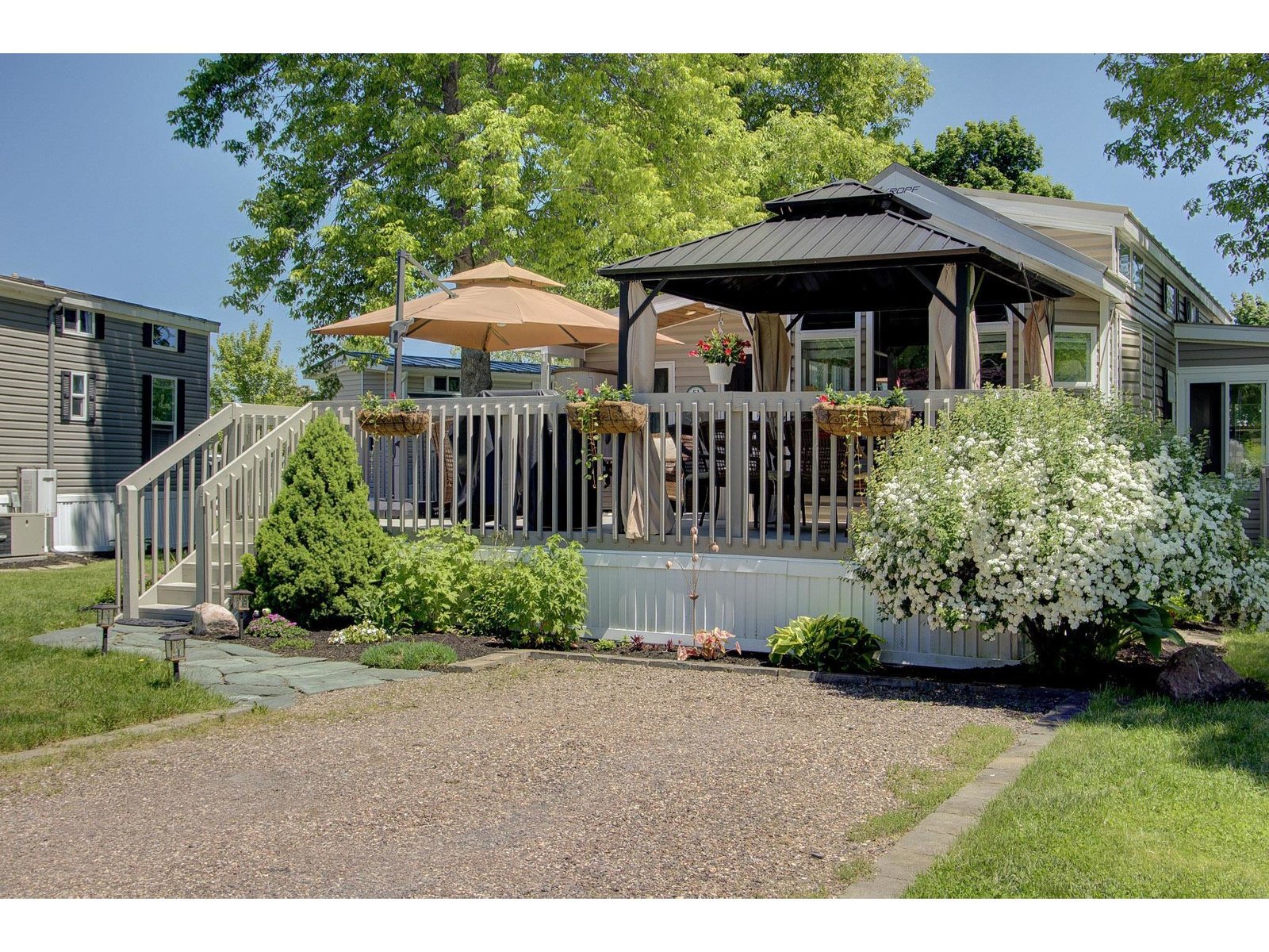 51 Island Circle