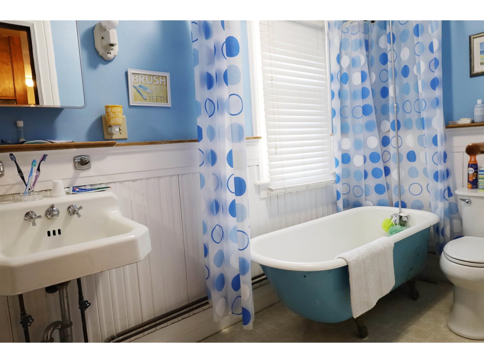 2nd floor bath