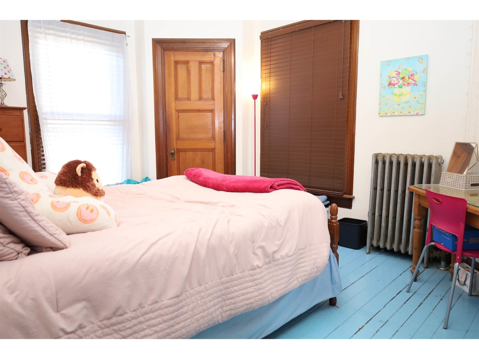 2nd floor bedroom