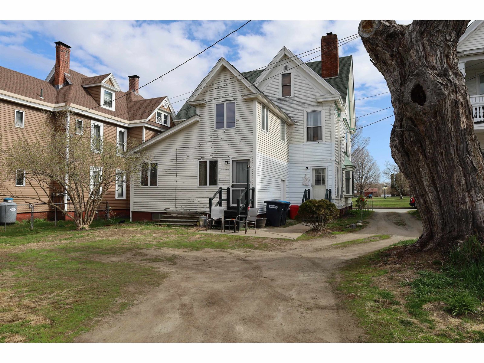 51 Maple Street