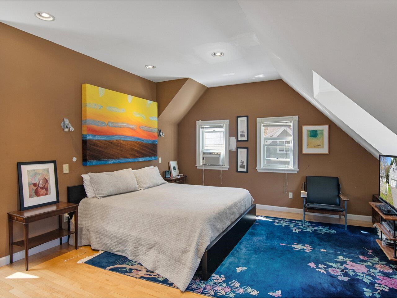 Upstairs bedroom #4