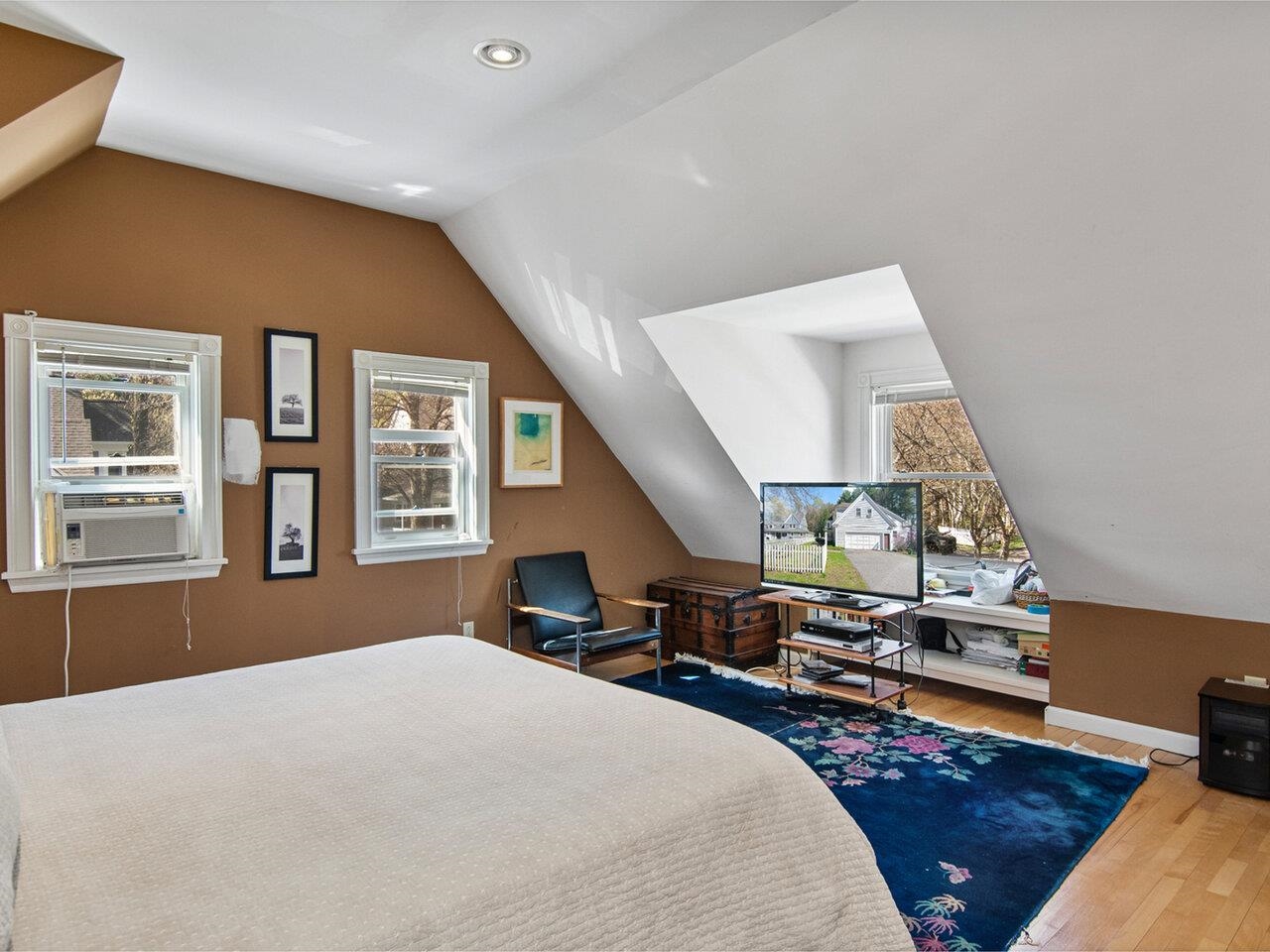 Upstairs bedroom #4
