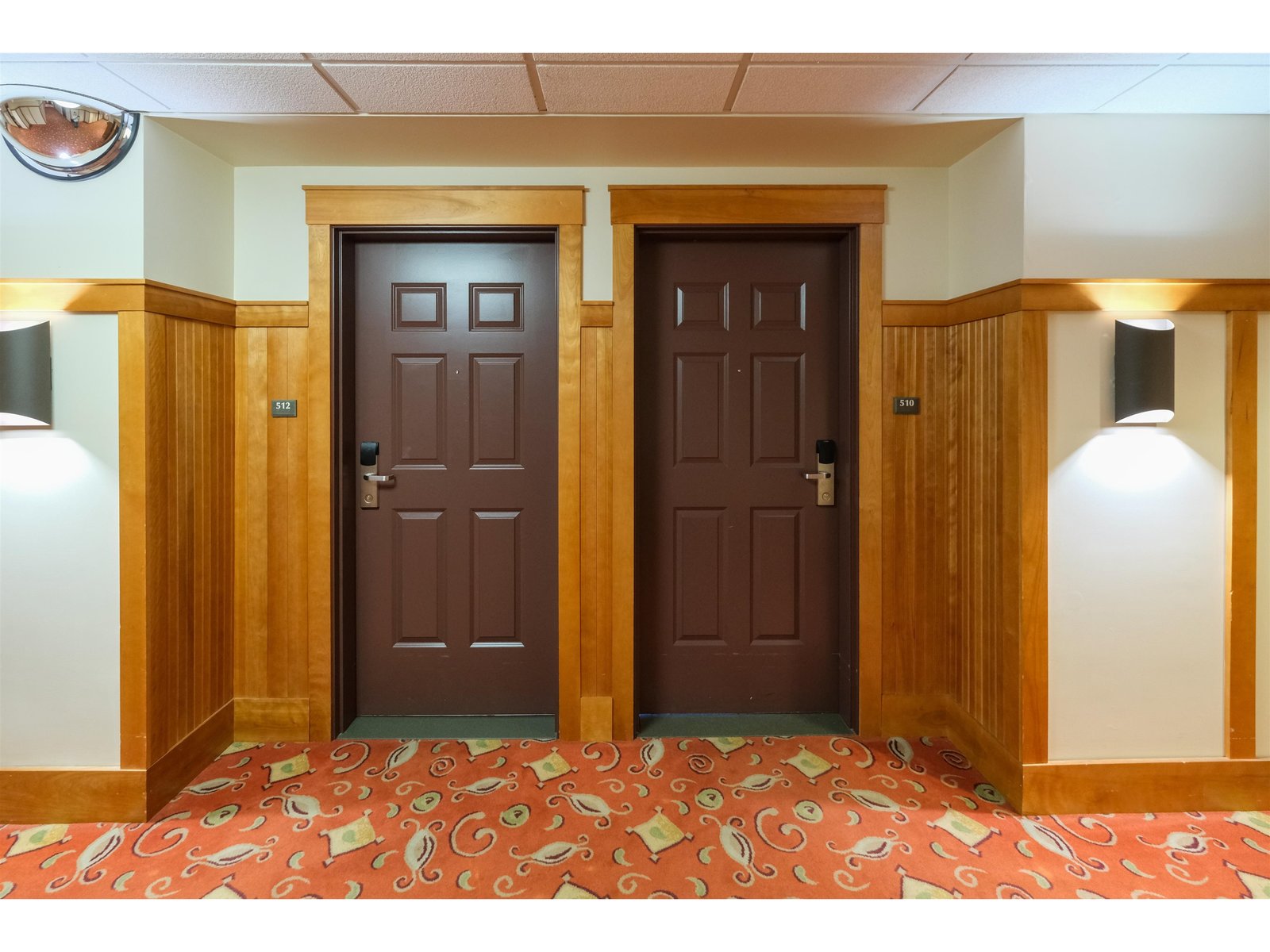 510/512 QIII Jackson Gore Adams House, Unit 510/512 QIII