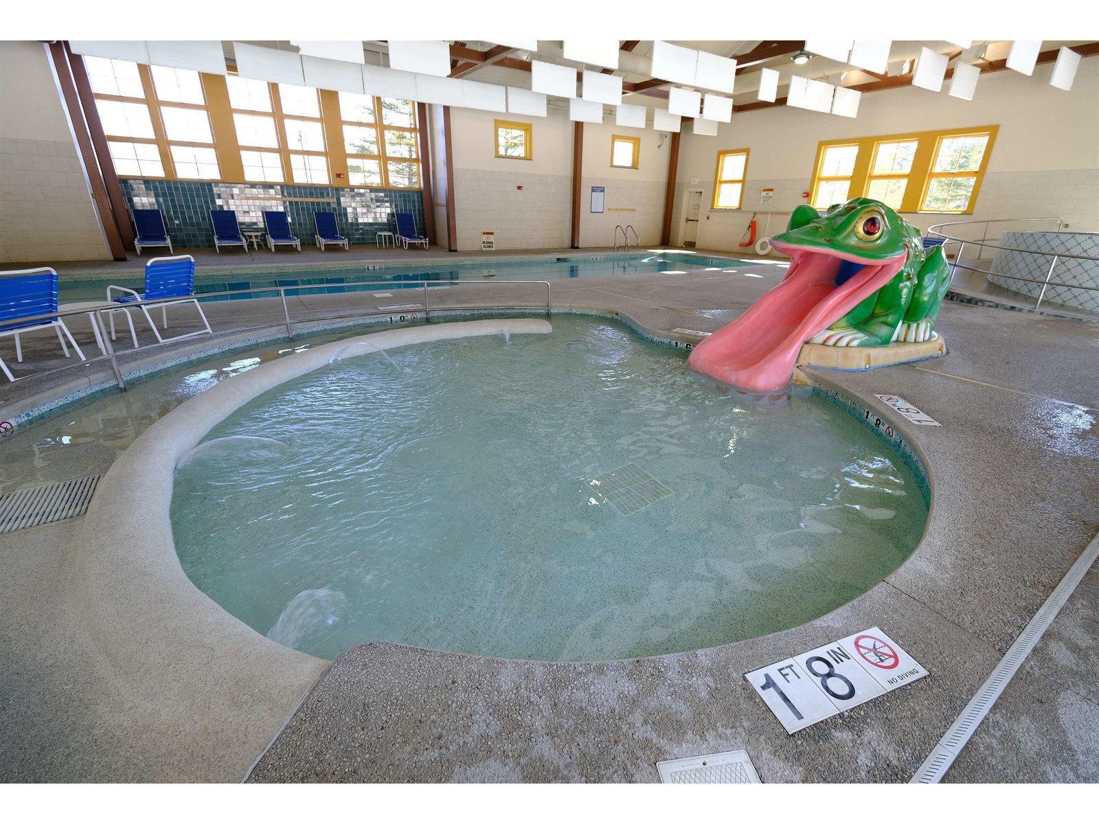 Indoor kids pool