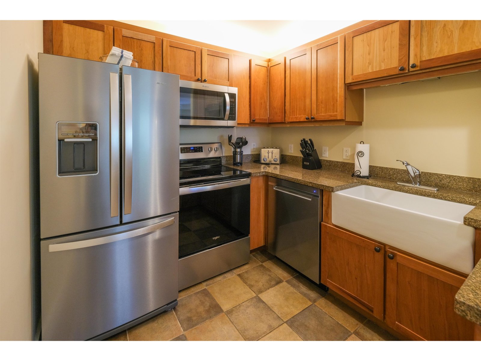 510/512 QIII Jackson Gore Adams House, Unit 510/512 QIII