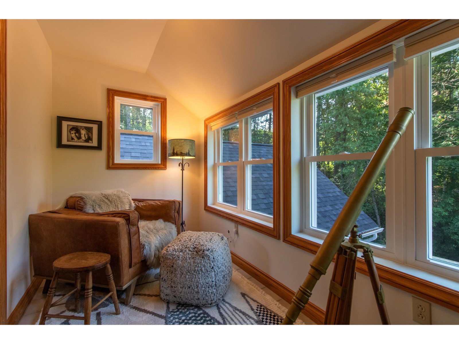 Sunroom off the 1st upstairs bedroom